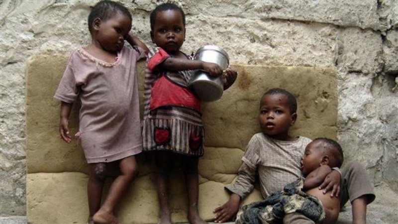 Mộng thấy nhiều trẻ em bị chết do nghèo khổ, đói khát đánh con 16 - 41